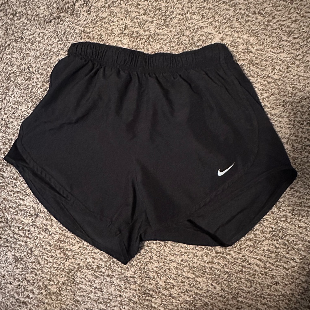 BLACK NIKE SHORTS size S